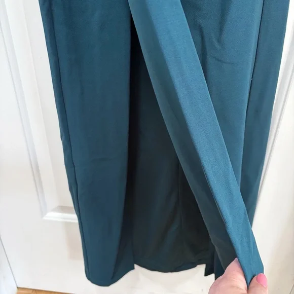 Lulus Marvelous Entrance NWT size XS Emerald Green Pleated Strapless Maxi Dress